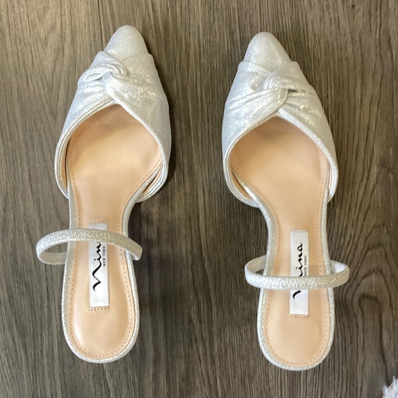New like condition never worn Nina Nemera Pointed Toe Mule all occasion heels. - Picture 3 of 8